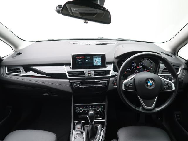 2シリーズグランツアラー218d スポーツ