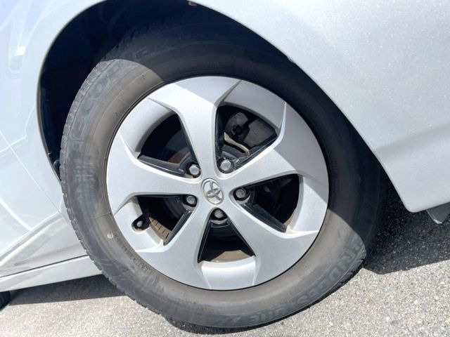 �y����15�C���`�A���~�z�C�[���z�O�ςɃ}�b�`���������A���~�z�C�[���𑕒����Ă���܂��B�e��ЊO�A���~�z�C�[����A�X�^�b�h���X�^�C�����戵�����Ă���܂��B���񂲑��k����������