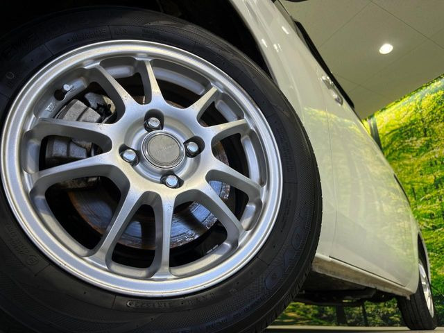 �y15�C���`�A���~�z�C�[���z�O�ςɃ}�b�`�����A���~�z�C�[���𑕒����Ă���܂��B�e��A���~�z�C�[����A�X�^�b�h���X�^�C�����戵�����Ă���܂��B���񂲑��k����������