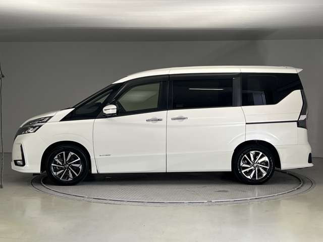 セレナ2.0 ハイウェイスターV