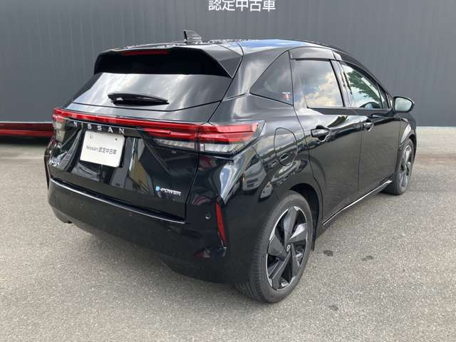 ノートオーラ1.2 G レザーエディション