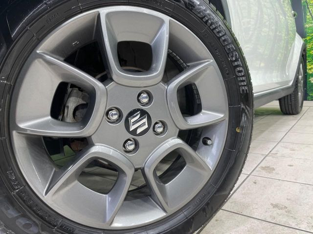�y����16�C���`�A���~�z�C�[���z�O�ςɃ}�b�`���������A���~�z�C�[���𑕒����Ă���܂��B�e��ЊO�A���~�z�C�[����A�X�^�b�h���X�^�C�����戵�����Ă���܂��B���񂲑��k����������