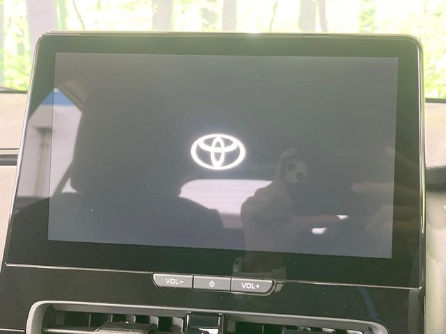�y10.1�C���` �f�B�X�v���C�I�[�f�B�I�z���ʂ̃f�B�X�v���C��AppleCarPlay��AndroidAuto�����p�\�B�傫�ȉ�ʂŃX�}�z�i�r�A�v���������p���������܂���