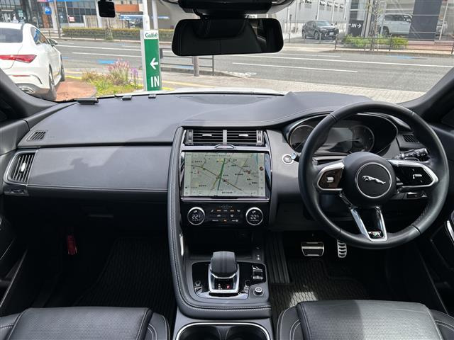 EペイスRダイナミック SE 2.0L P300 4WD