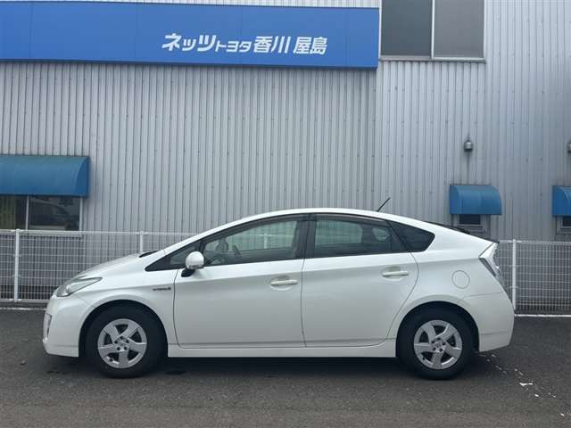 プリウス1.8 S
