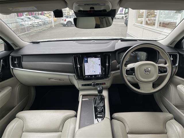 V90クロスカントリーD4 AWD サマム ディーゼル 4WD