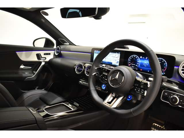 AクラスAMG A45 S 4マチックプラス 4WD