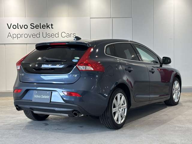 V40T3 インスクリプション
