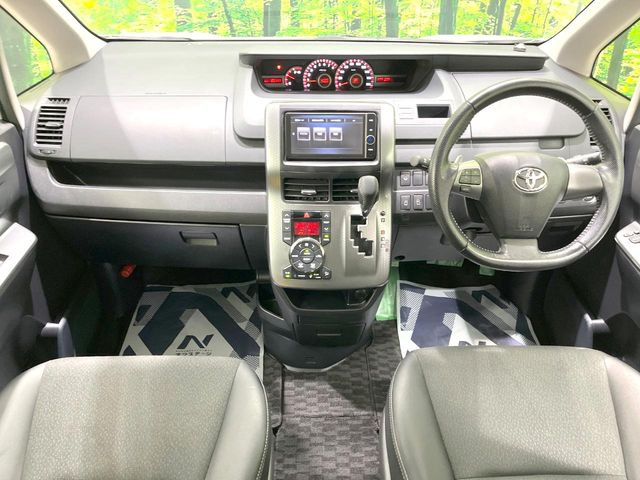 ヴォクシー2.0 ZS 煌Z