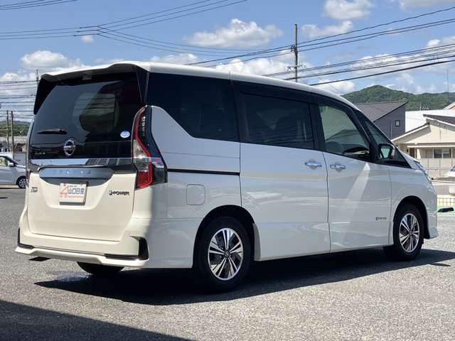 セレナ1.2 e-POWER ハイウェイスターV
