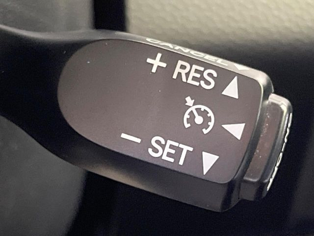 �y�N���[�Y�R���g���[���z�������H�����N���N���s�B�A�N�Z���𗣂��Ă���葬�x�ő��s���ł��A�������^�]���̕��S���y��!�����E�������ȒP�ȃX�C�b�`����Œ����ł��܂��B
