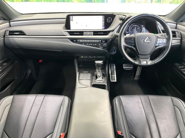ES300h Fスポーツ