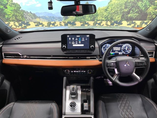 アウトランダーPHEV 2.4 P 4WD