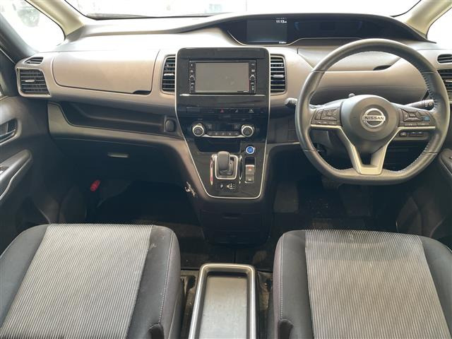 セレナ1.2 e-POWER ハイウェイスターV