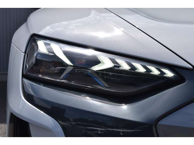 e-tron GT クワトロ4WD