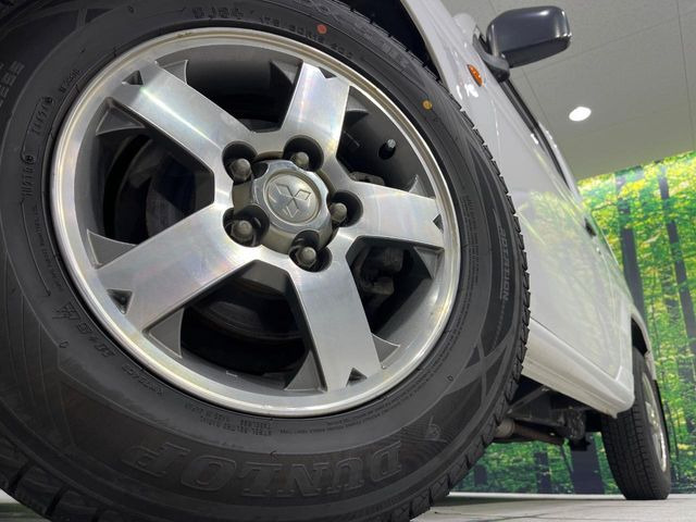 �y����15�C���`�A���~�z�C�[���z�O�ςɃ}�b�`���������A���~�z�C�[���𑕒����Ă���܂��B�e��ЊO�A���~�z�C�[����A�X�^�b�h���X�^�C�����戵�����Ă���܂��B���񂲑��k����������