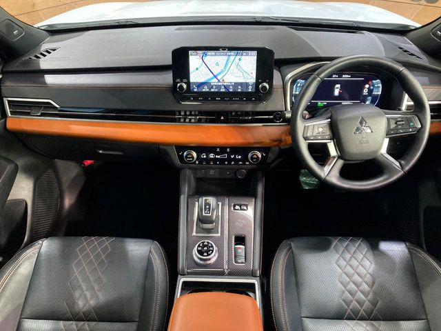 アウトランダーPHEV 2.4 P 4WD