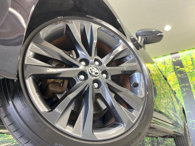 �y����17�C���`�A���~�z�C�[���z�O�ςɃ}�b�`���������A���~�z�C�[���𑕒����Ă���܂��B�e��ЊO�A���~�z�C�[����A�X�^�b�h���X�^�C�����戵�����Ă���܂��B���񂲑��k����������
