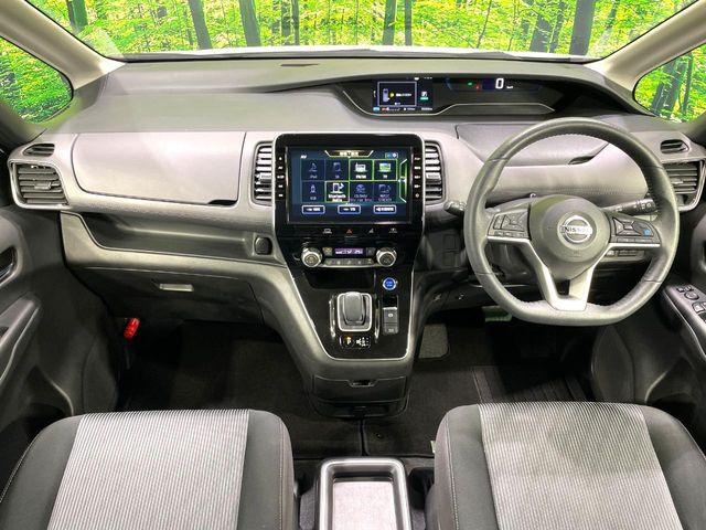 セレナ1.2 e-POWER ハイウェイスターV