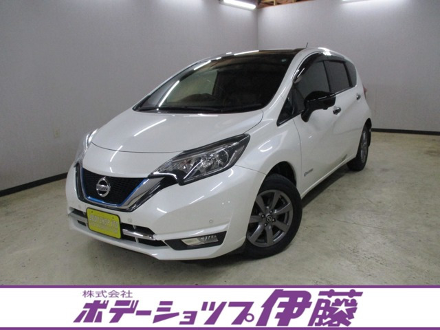 ノート1.2 e-POWER メダリスト FOUR ブラックアロー 4WD