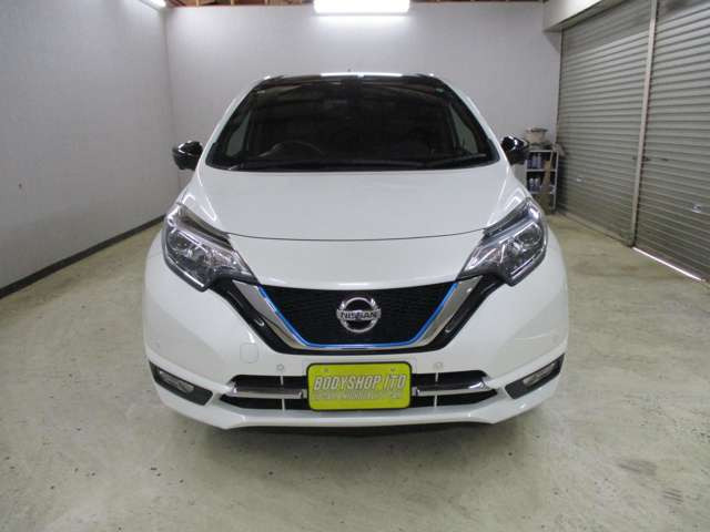 ノート1.2 e-POWER メダリスト FOUR ブラックアロー 4WD