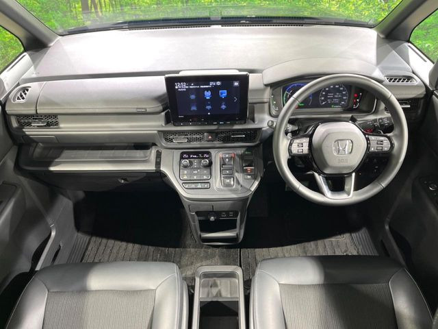 ステップワゴン2.0 e:HEV スパーダ