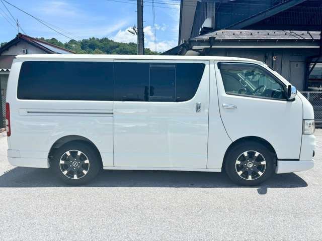 在庫車両に関してはお客様により良いものをご提供する為に品質に拘って仕入れを行っております。各お車の状態はそれぞれですのでご商談時に当店スタッフがご説明させて頂きますのでご安心くださいませ。