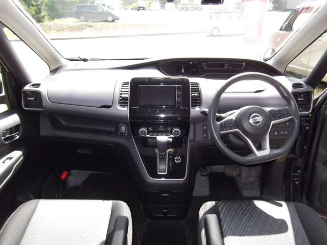 セレナ2.0 ハイウェイスターV 4WD