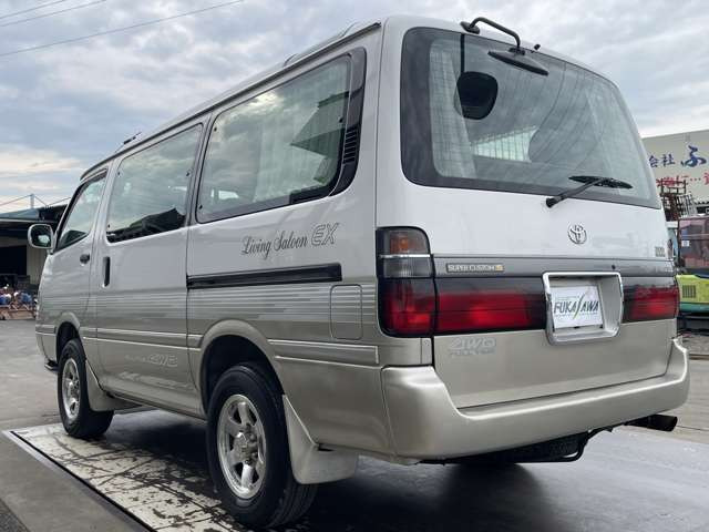ハイエース3.0 リビングサルーンEX ディーゼル 4WD