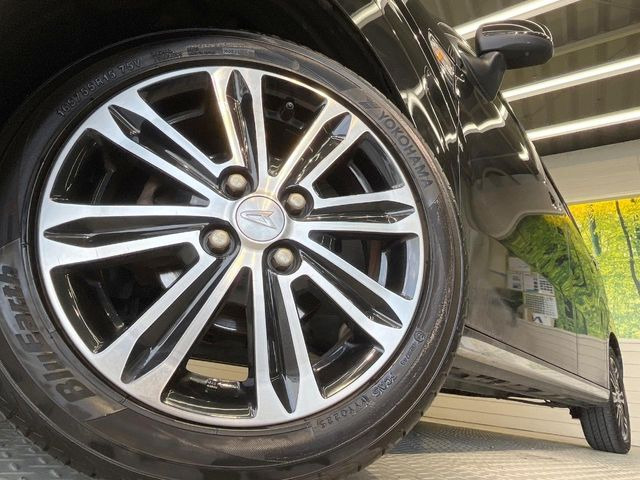 �y����15�C���`�A���~�z�C�[���z�O�ςɃ}�b�`���������A���~�z�C�[���𑕒����Ă���܂��B�e��ЊO�A���~�z�C�[����A�X�^�b�h���X�^�C�����戵�����Ă���܂��B���񂲑��k����������