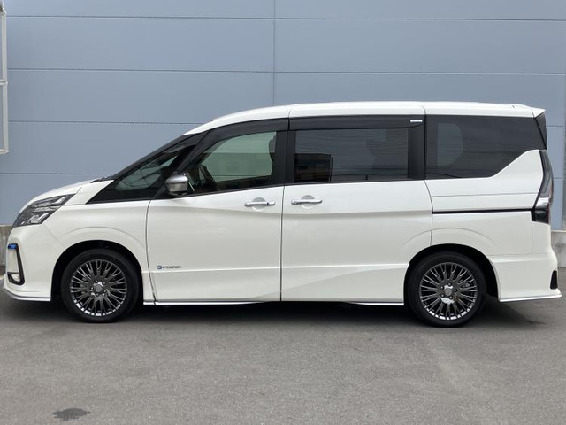 セレナ1.2 e-POWER AUTECH スポーツスペック