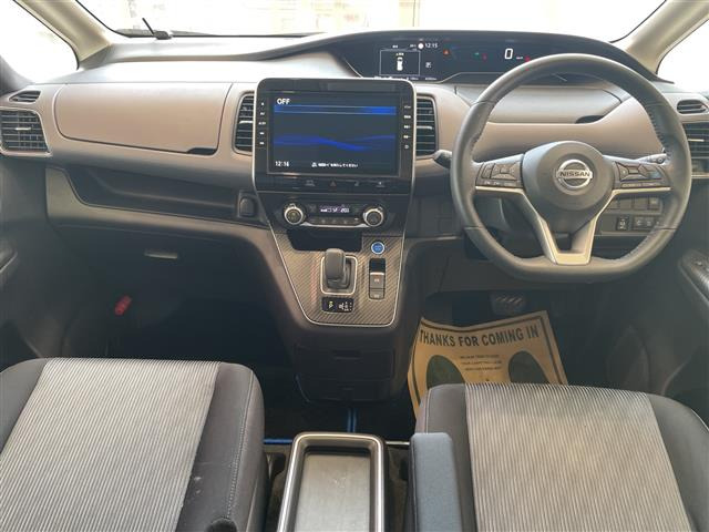 セレナ1.2 e-POWER ハイウェイスターV