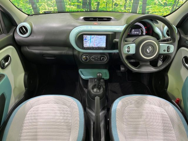 トゥインゴインテンス