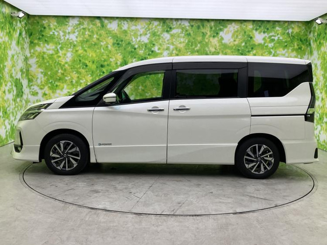 セレナ1.2 e-POWER ハイウェイスターV