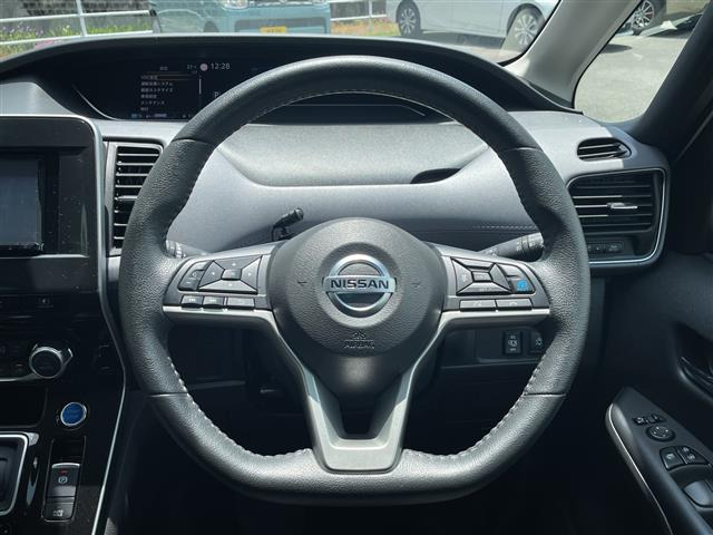 セレナ1.2 e-POWER ハイウェイスターV