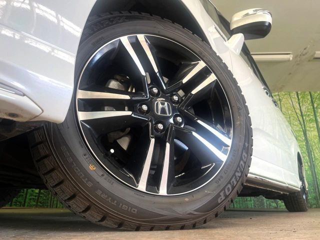 �y�����A���~�z�C�[���z�O�ςɃ}�b�`���������A���~�z�C�[���𑕒����Ă���܂��B�e��ЊO�A���~�z�C�[����A�X�^�b�h���X�^�C�����戵�����Ă���܂��B���񂲑��k����������