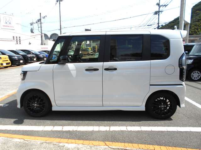 N-BOXカスタムL ターボ スタイルプラス ブラック