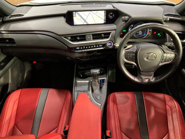 UX250h Fスポーツ