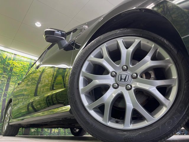 �O�ςɃ}�b�`���������A���~�z�C�[���𑕒����Ă���܂��B�e��ЊO�A���~�z�C�[����A�X�^�b�h���X�^�C�����戵�����Ă���܂��B���񂲑��k����������