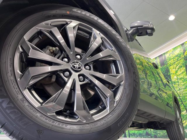 �y����18�C���`�A���~�z�C�[���z�O�ςɃ}�b�`���������A���~�z�C�[���𑕒����Ă���܂��B�e��ЊO�A���~�z�C�[����A�X�^�b�h���X�^�C�����戵�����Ă���܂��B���񂲑��k����������