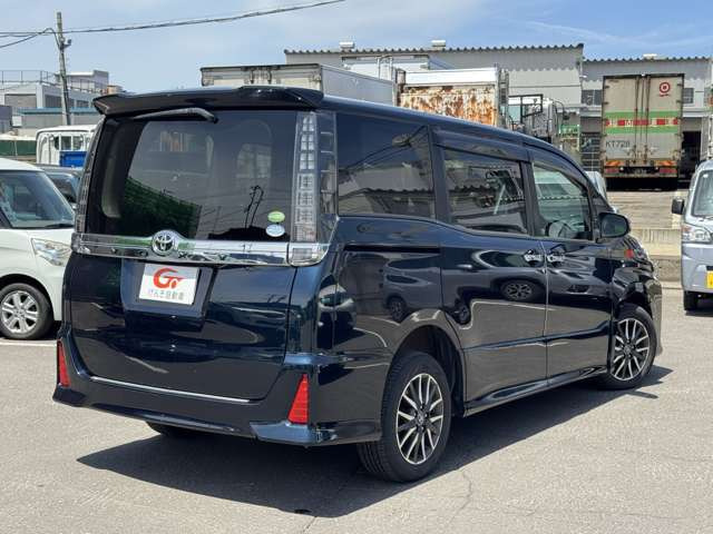 ヴォクシー2.0 ZS 4WD