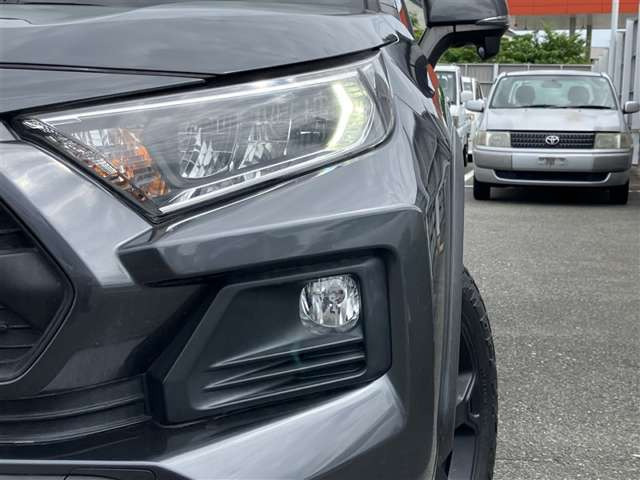 RAV42.0 アドベンチャー オフロードパッケージ 4WD