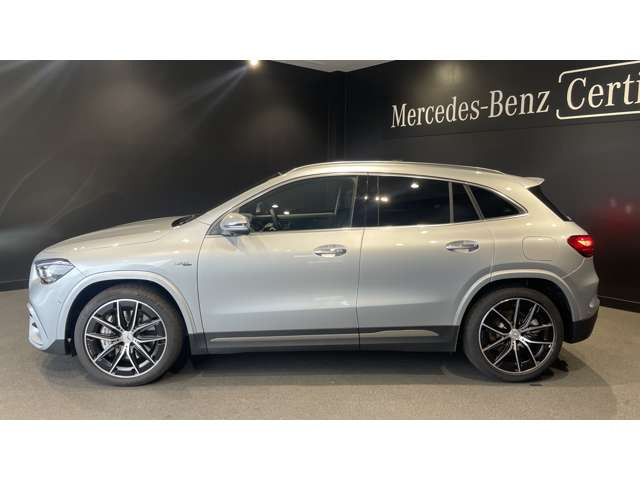 GLAクラスAMG GLA35 4マチック 4WD