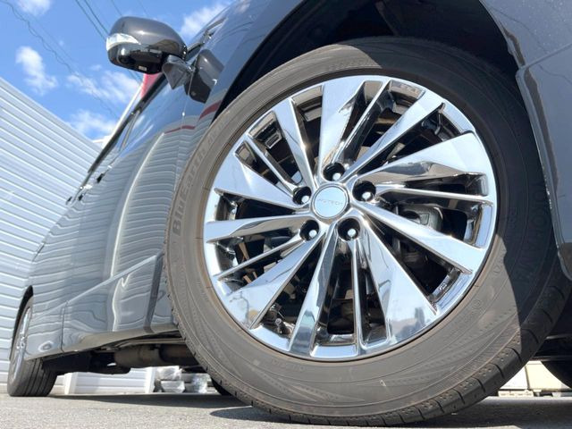 �y����18�C���`�A���~�z�C�[���z�O�ςɃ}�b�`���������A���~�z�C�[���𑕒����Ă���܂��B�e��ЊO�A���~�z�C�[����A�X�^�b�h���X�^�C�����戵�����Ă���܂��B���񂲑��k����������