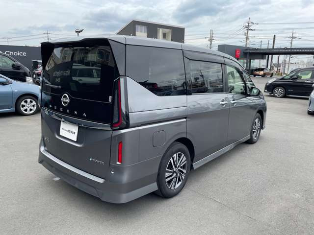 セレナ1.4 e-POWER ハイウェイスターV