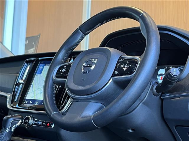 V90クロスカントリーT6 AWD モメンタム 4WD