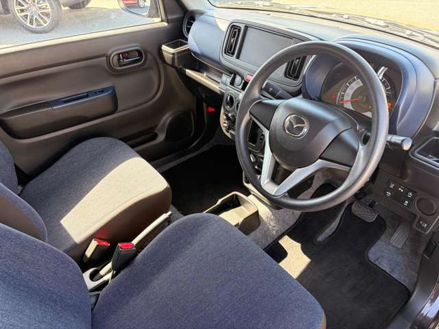 ���W����ɂ͍��i���̒��ÎԂ�V�Ԃ��������ł����W���䐔100��̑�^�W����֐��񂲗��X����������