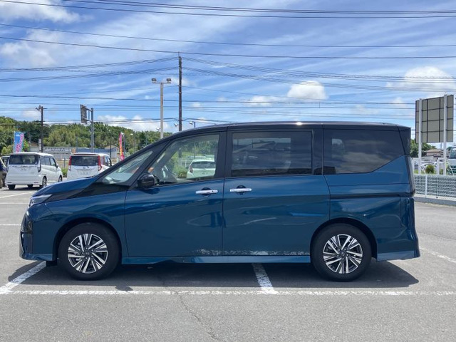 セレナ1.4 e-POWER ハイウェイスターV
