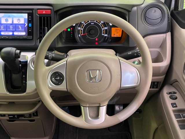 �y�X�e�A�����O�X�C�b�`�z�^�]���A�O������ڐ������炷���ƂȂ��A�I�[�f�B�I���̑��삪�\�ȕ֗��@�\!���S&���K�ȃh���C�u�����o���Ă���܂���