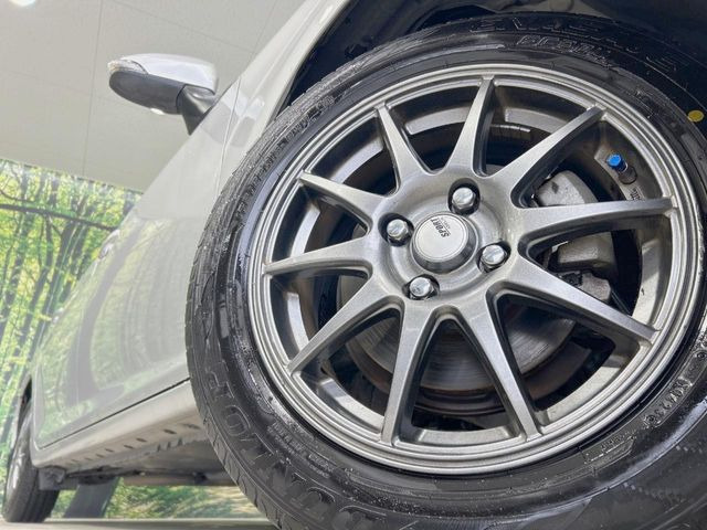 �y15�C���`�A���~�z�C�[���z�O�ςɃ}�b�`�����A���~�z�C�[���𑕒����Ă���܂��B�e��A���~�z�C�[����A�X�^�b�h���X�^�C�����戵�����Ă���܂��B���񂲑��k����������
